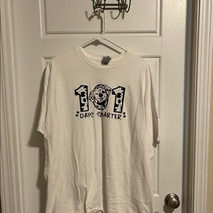 Gildan White Short Sleeve T-Shirt with Crew Neck and Oversized Fit